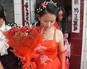 云南新娘子吃瓜视频,一场别开生面的婚礼习俗展示