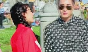 吃瓜的朋友视频,揭秘吃瓜群众视角下的热门视频幕后故事