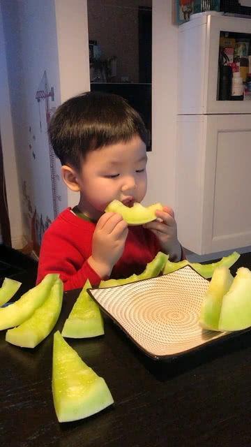 默默吃瓜的视频,揭秘网络视频背后的趣味与真相