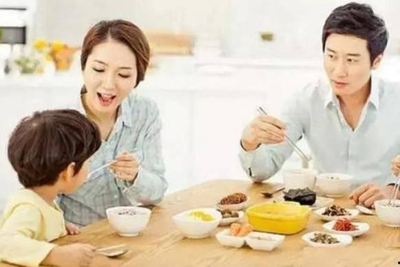 父母围观吃瓜视频大全集,揭秘娱乐圈幕后趣闻