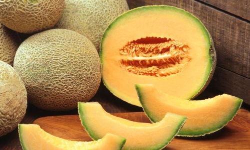 潮汕人吃哈密瓜视频播放,哈密瓜的独特魅力，视频播放引热议