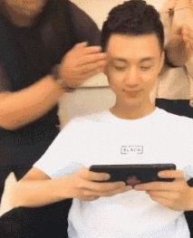 吃瓜吐籽搞笑段子视频,笑到肚子疼