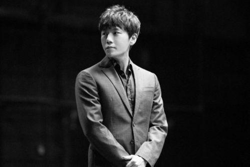 伊能静和秦昊吃瓜视频,夫妻甜蜜互动引网友热议