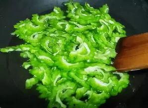 茭瓜吃馅要焯水吗视频,视频教你轻松烹饪美味佳肴