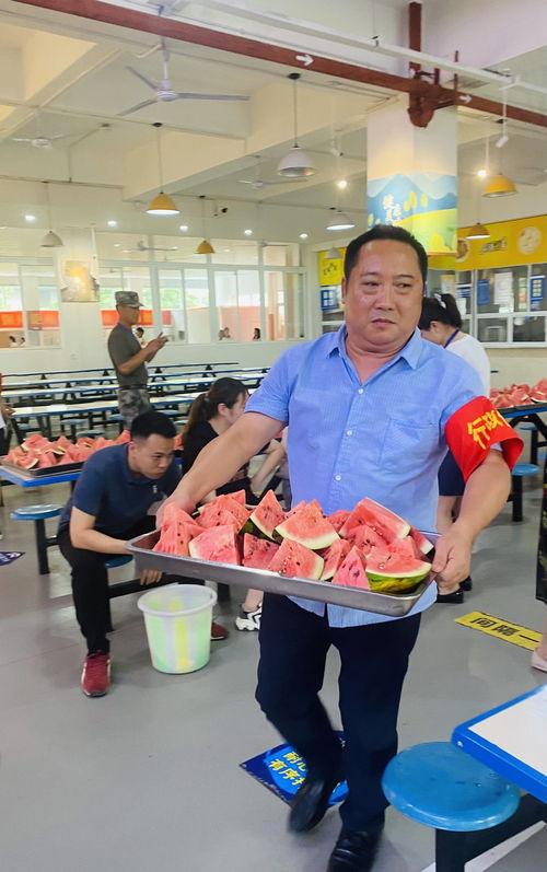 技师吃瓜视频,揭秘幕后趣闻，带你领略行业风采