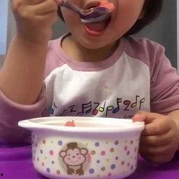 搞笑吃瓜娃娃视频