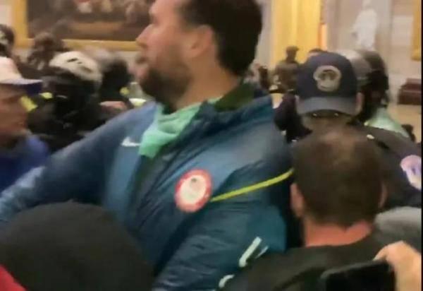 鹤川吃瓜群众事件视频最新,一场网络舆论的风暴与反思