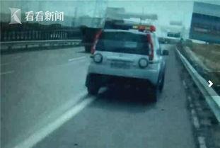 武汉交警吃瓜群众视频