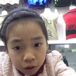 双人蒙眼吃瓜视频,双人吃瓜趣味横生，甜蜜互动引网友热议